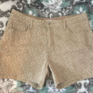 Levi’s Beige Print Shorts
